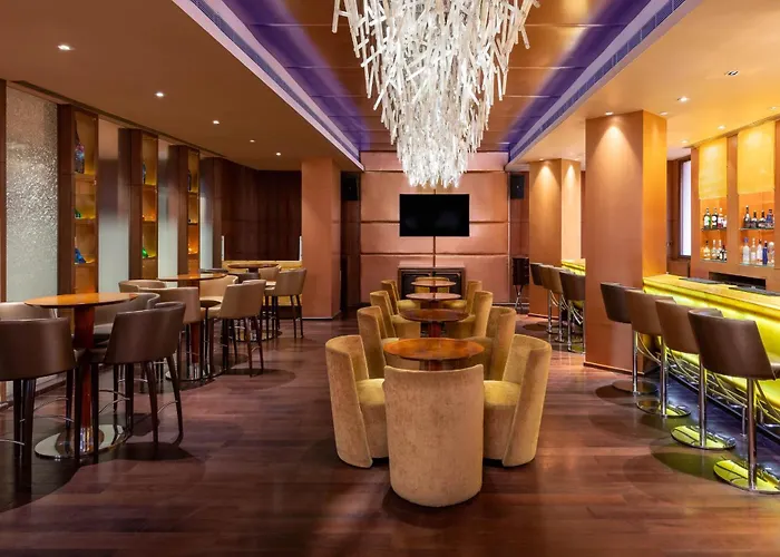 Vivanta Ernakulam, Marine Drive